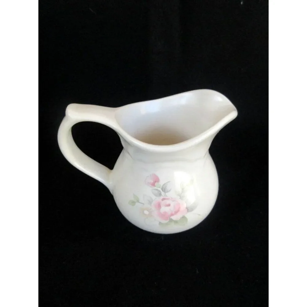 Pfaltzgraff Tea Rose Creamer/Pitcher Pink Roses/Blue Flowers‎ Scalloped